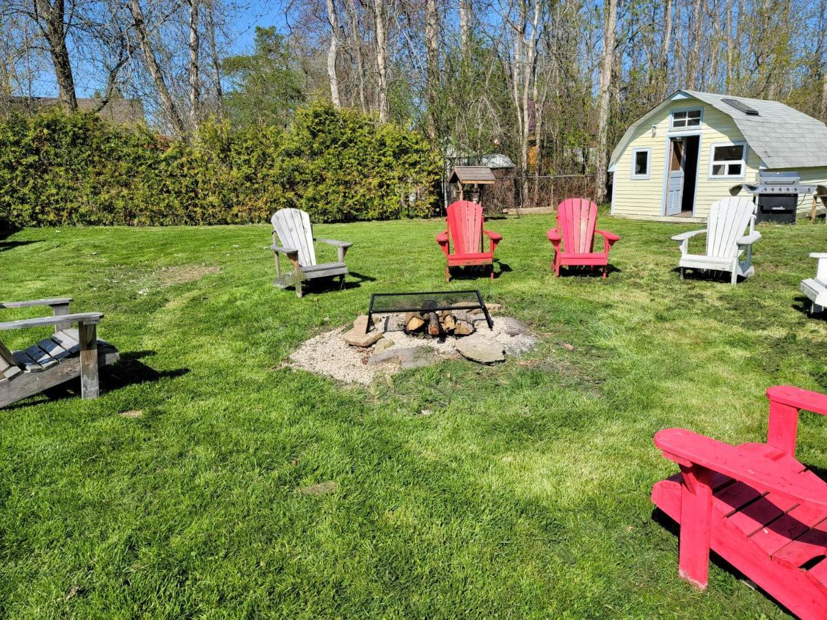 Fun Place With A Sandy Beach For Swimming, Boating, And Fishing, Featuring 3 Available Cabins Fenelon Falls Extérieur photo