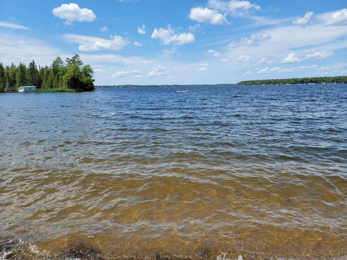 Fun Place With A Sandy Beach For Swimming, Boating, And Fishing, Featuring 3 Available Cabins Fenelon Falls Extérieur photo
