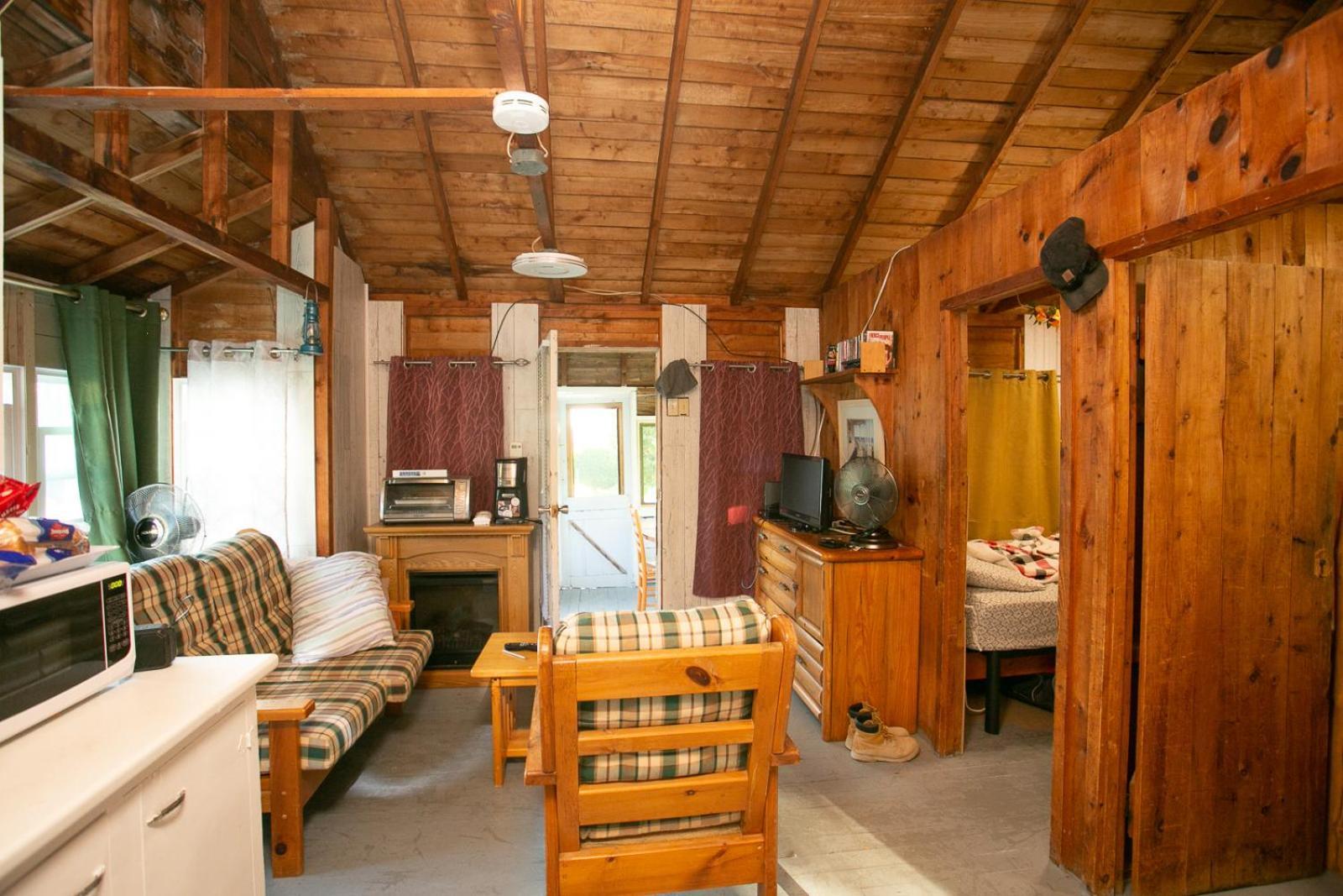 Fun Place With A Sandy Beach For Swimming, Boating, And Fishing, Featuring 3 Available Cabins Fenelon Falls Extérieur photo