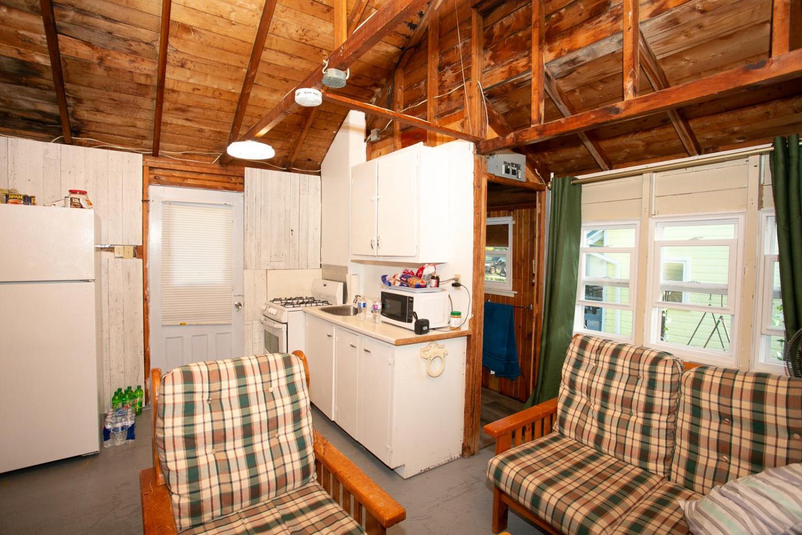 Fun Place With A Sandy Beach For Swimming, Boating, And Fishing, Featuring 3 Available Cabins Fenelon Falls Extérieur photo