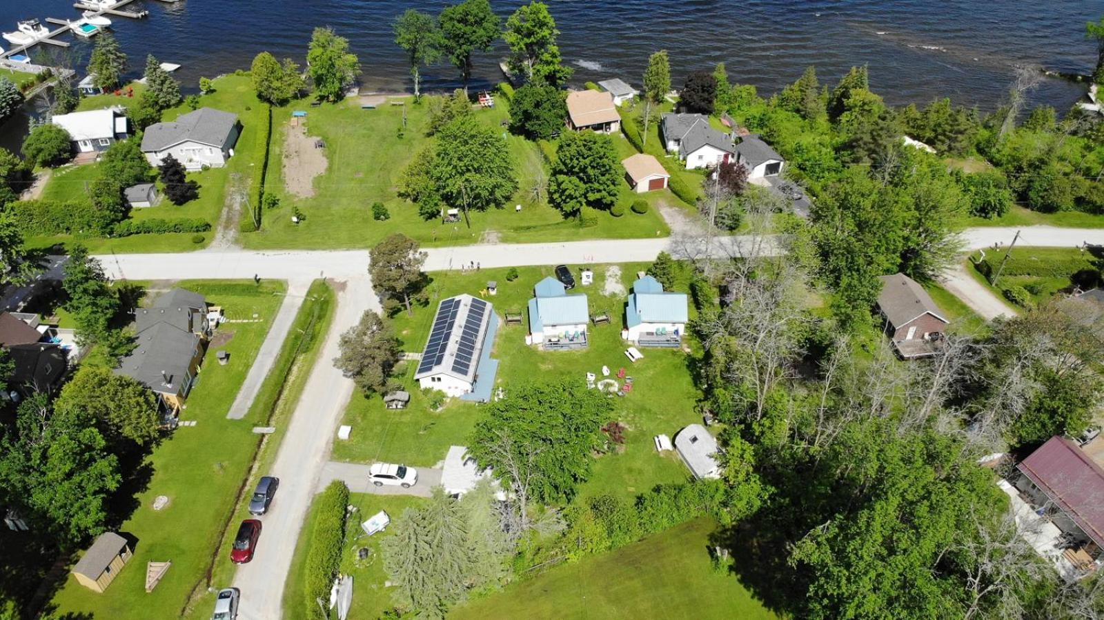 Fun Place With A Sandy Beach For Swimming, Boating, And Fishing, Featuring 3 Available Cabins Fenelon Falls Extérieur photo