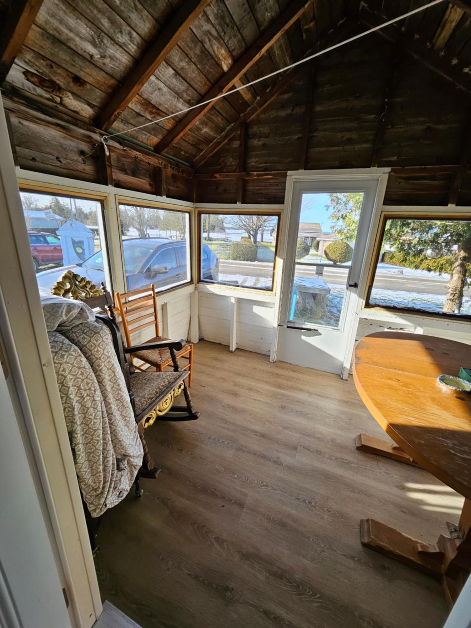 Fun Place With A Sandy Beach For Swimming, Boating, And Fishing, Featuring 3 Available Cabins Fenelon Falls Extérieur photo